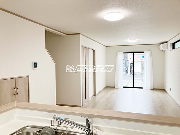 【対面キッチン】家族との会話が弾むオープンなカウンターシステムキッチン!