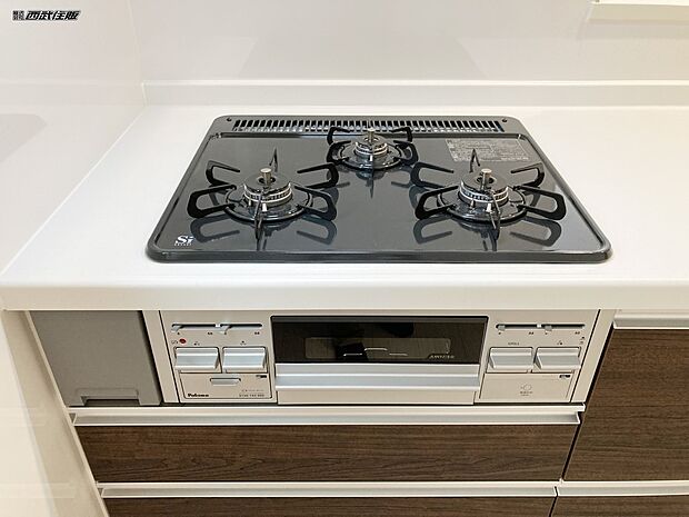 【非公開】【3口ガスコンロ】 お料理がはかどりそうですね！グリルもついています。同仕様写真