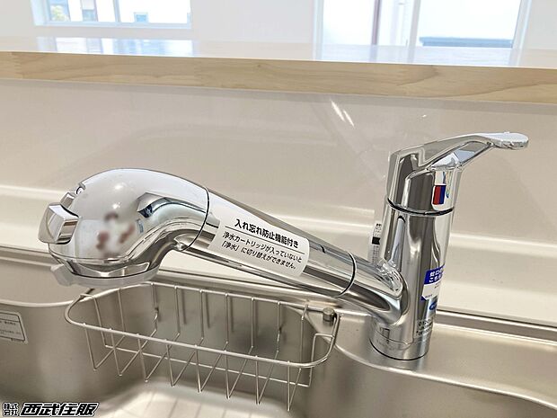 【非公開】【キッチン水栓】ビルトインタイプの浄水器で、飲み水も安心です。同仕様写真