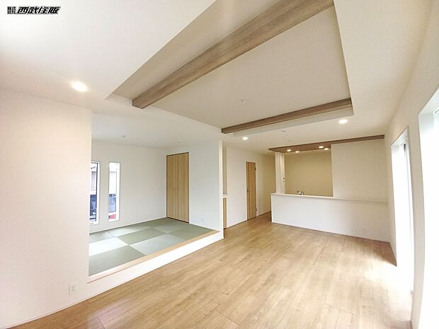 【リビング】【リビング】畳＆キッチンスペース！お子様の様子もわかりますね。同仕様写真