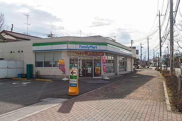 ファミリーマートあきる野睦橋通り店（約650m・徒歩9分）