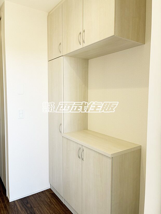 【玄関】【玄関】シューズボックス付きなので玄関まわりがスッキリします。