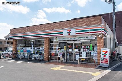 セブン-イレブン 小作駅西口店 371m(5分)