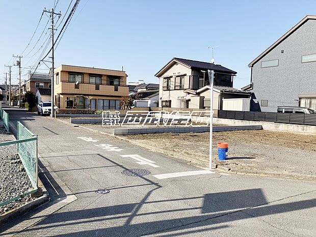 【前面道路含む現地写真】【販売現地】車通りの少ない穏やかな住環境です。2026年3月6日撮影