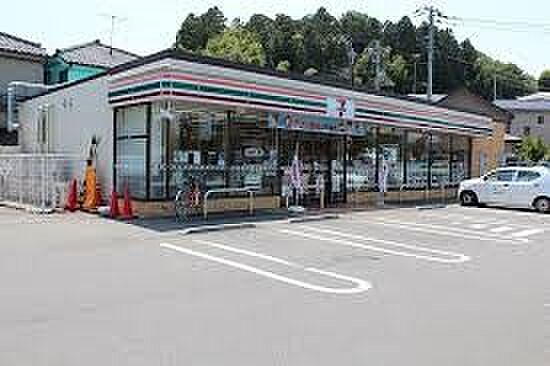 セブン-イレブン 青梅長淵１丁目店（約900m・徒歩12分）