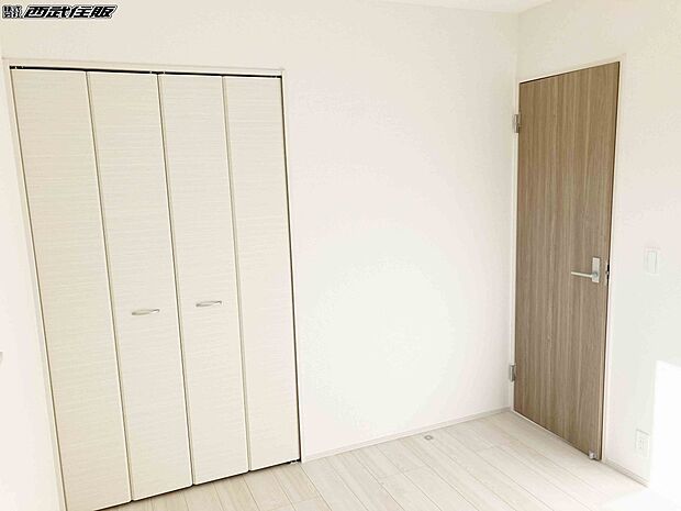 【洋室】【2階・洋室】クローゼットのあるお部屋です。同仕様写真