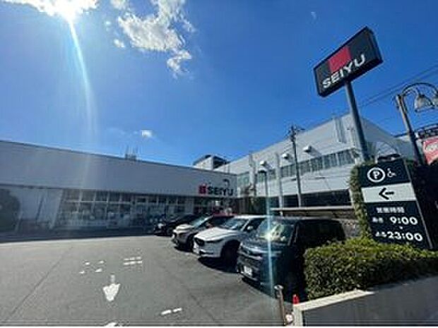 西友高井戸店(約1,057m)