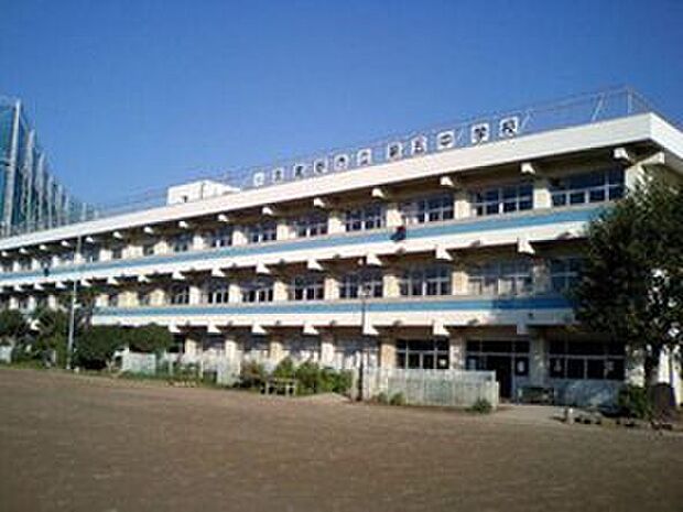 武蔵野市立第五中学校（約1,072m）