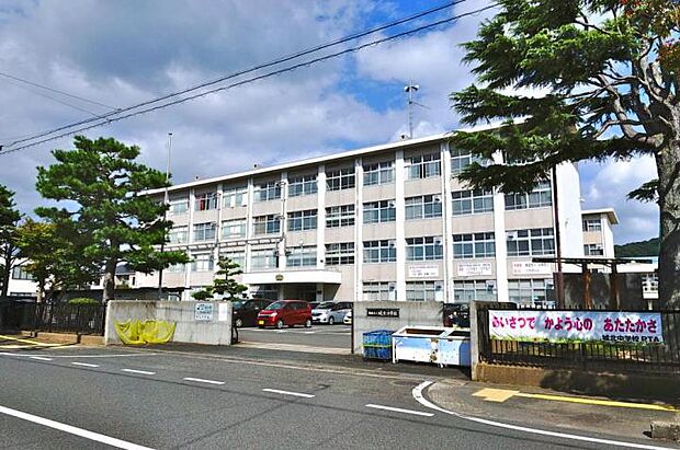 市立城北中学校(2020年10月撮影)(約790m・徒歩10分)