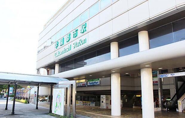 神戸市営地下鉄西神・山手線「学園都市」駅　（約1,100m・徒歩14分）