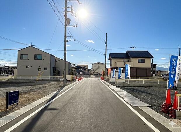 【前面道路】前面道路(2026.2撮影)※写真は一部明るさの補正を施しており、実際とは見え方が異なる場合があります。