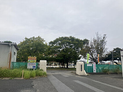 津島市立北小学校 1300m