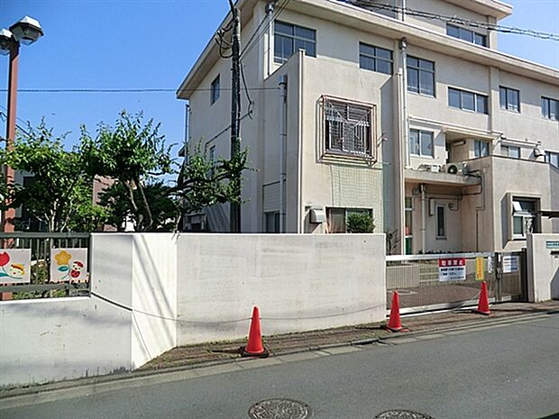 伊興保育園まで1026m