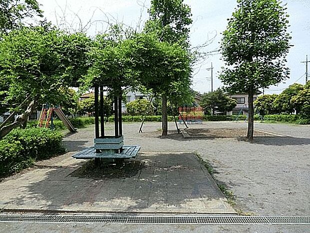 上瀬上公園まで832m