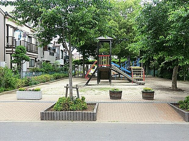 江戸川一丁目公園まで340m