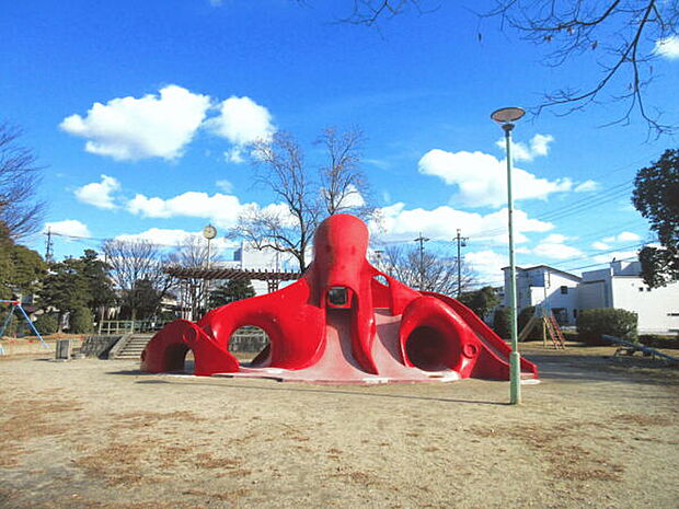 万町公園まで815m