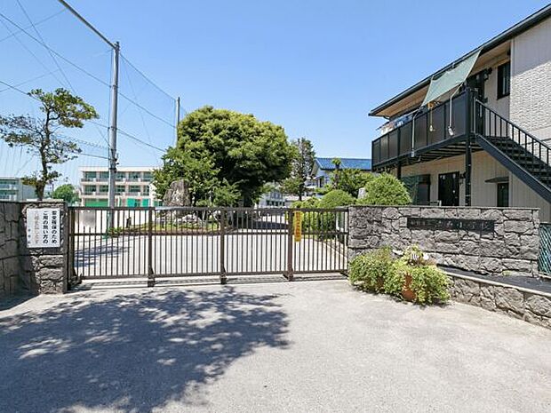 船橋市立法典小学校まで1602m