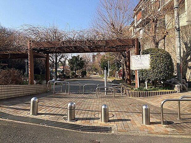 星ヶ丘公園まで668m