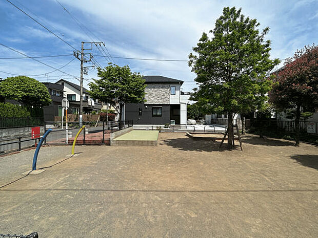茜台公園まで1251m