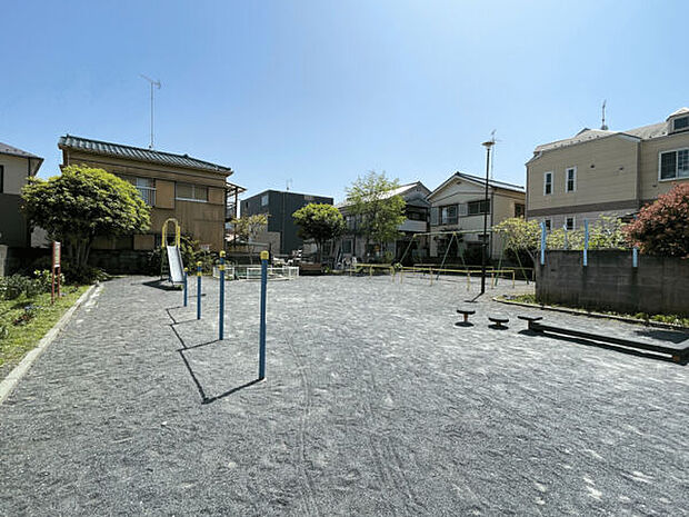 南仲町公園まで245m
