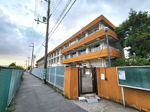 堺市立美原西小学校まで568m