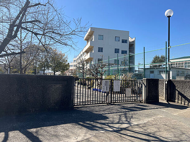 日野市立南平小学校まで791m