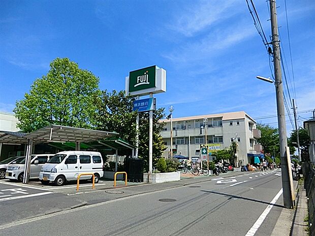FUJI新桜ヶ丘店まで1444m