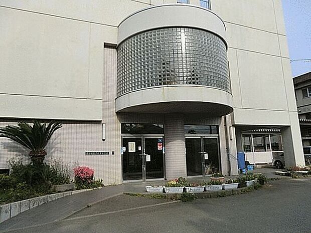 茅ヶ崎市立松浪小学校まで787m