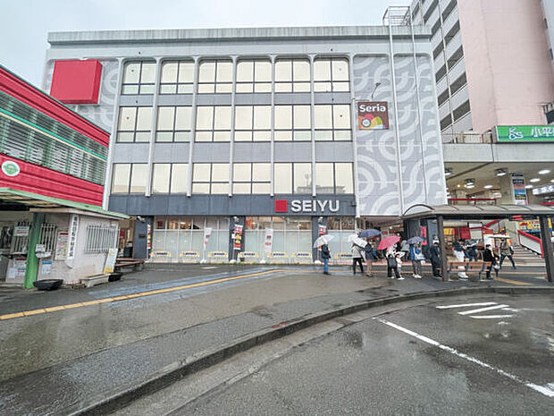 西友小平店まで1042m