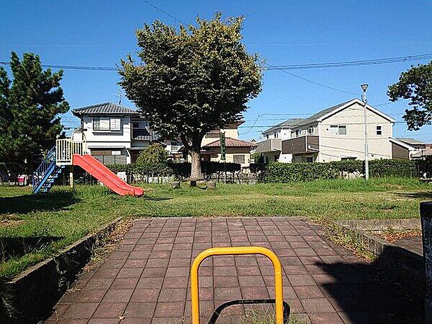緑ケ丘川辺桜公園まで381m
