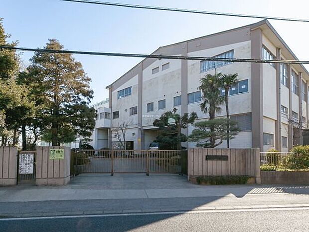 船橋市立二宮小学校まで824m
