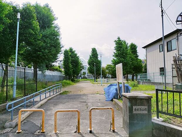 東淡路町公園まで812m