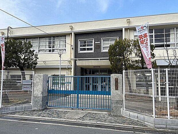 寝屋川市立第三中学校まで763m