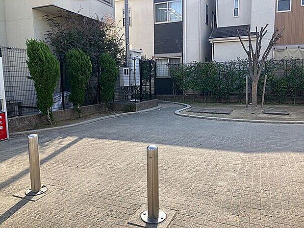 豊里町第6ちびっこ老人憩いの広場まで370m