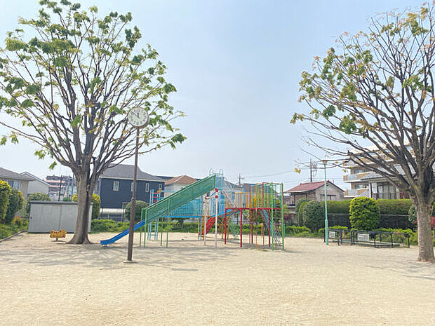 朝日三丁目公園まで943m