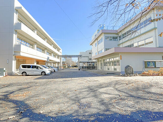 船橋市立三咲小学校まで1047m