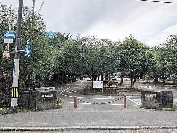 東大阪市 御厨公園まで579m