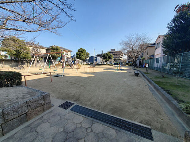 生島公園まで767m