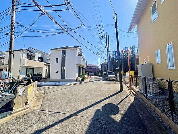 ライフ土支田店まで891m