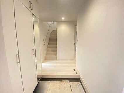 玄関・エントランス