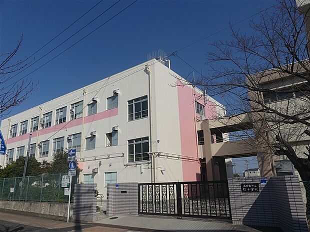 名古屋市立桜小学校(約820m)