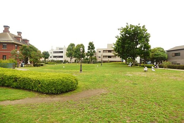 ベルモント公園(約845m)