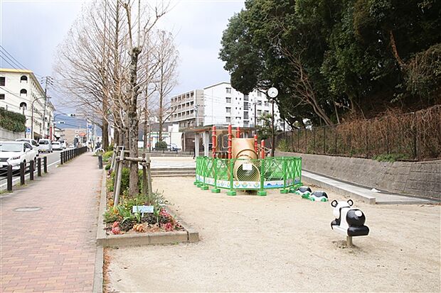 小笹南公園(約427m)