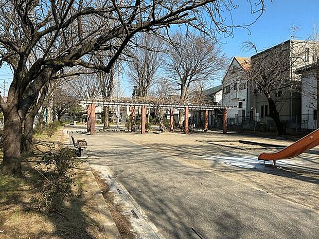 熊野下公園(約234m)