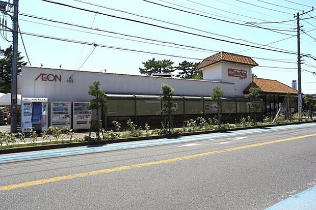 マックスバリュエクスプレス茅ヶ崎浜須賀店（約600m）