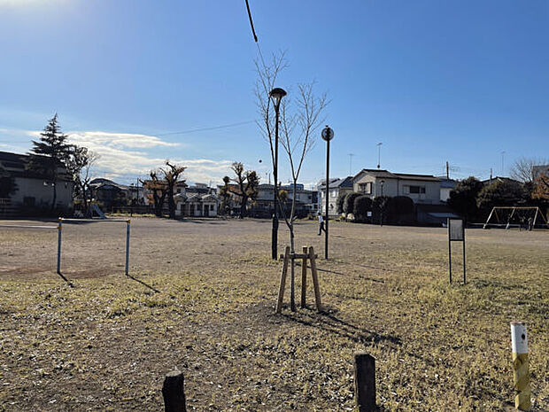 八清公園(約97m)