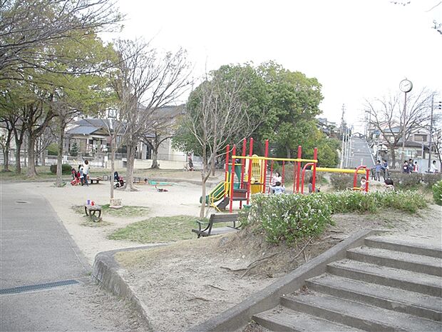 螺貝公園(約404m)