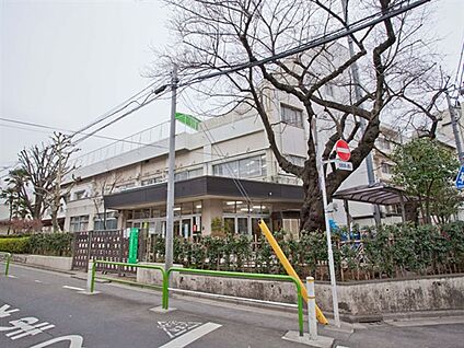 板橋区立前野小学校 122m