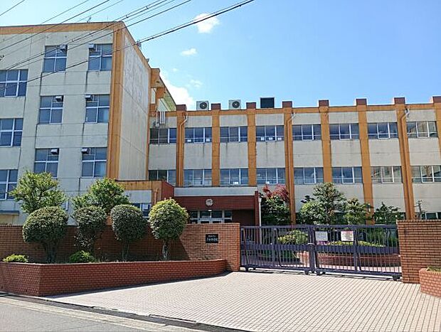 名古屋市立平田中学校（約1,443m）