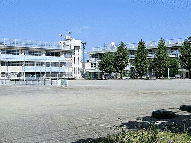 国分寺市立第三中学校（約1,353m）